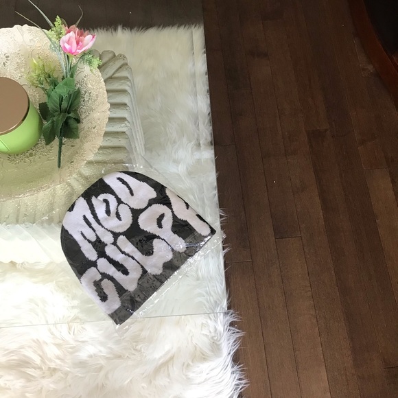 Mea Culpa Beanie - Picture 3 of 5